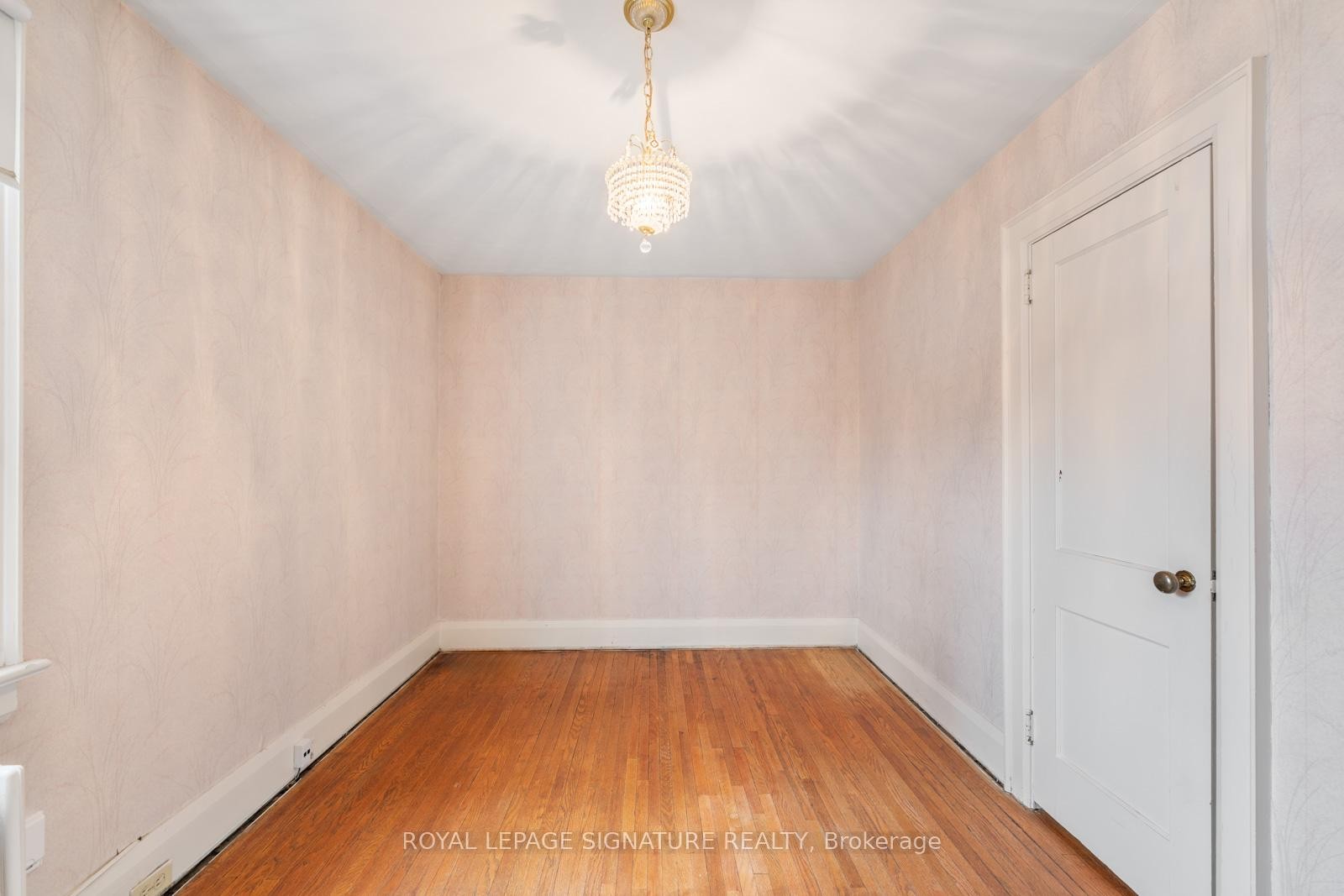 









15


Marlow

Avenue,
Toronto,




ON
M4J 3T8

