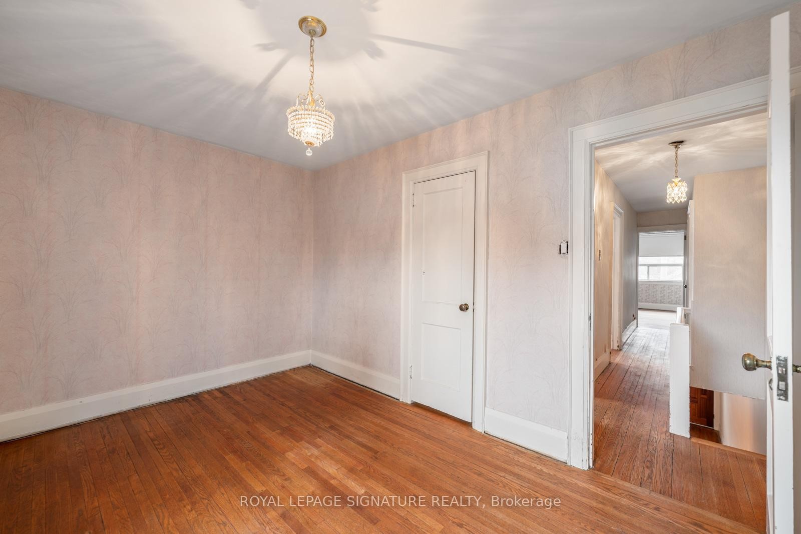 









15


Marlow

Avenue,
Toronto,




ON
M4J 3T8

