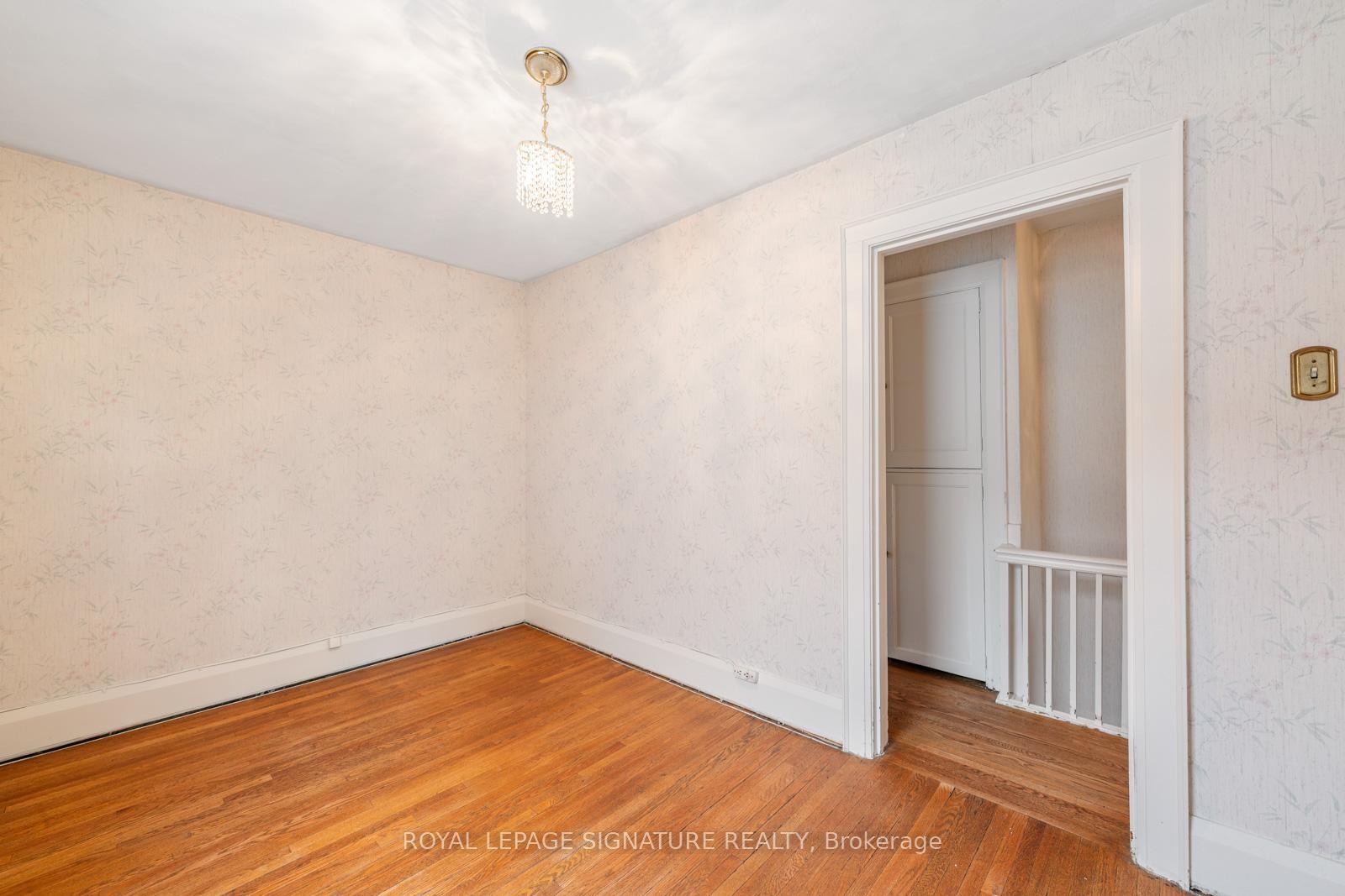 









15


Marlow

Avenue,
Toronto,




ON
M4J 3T8

