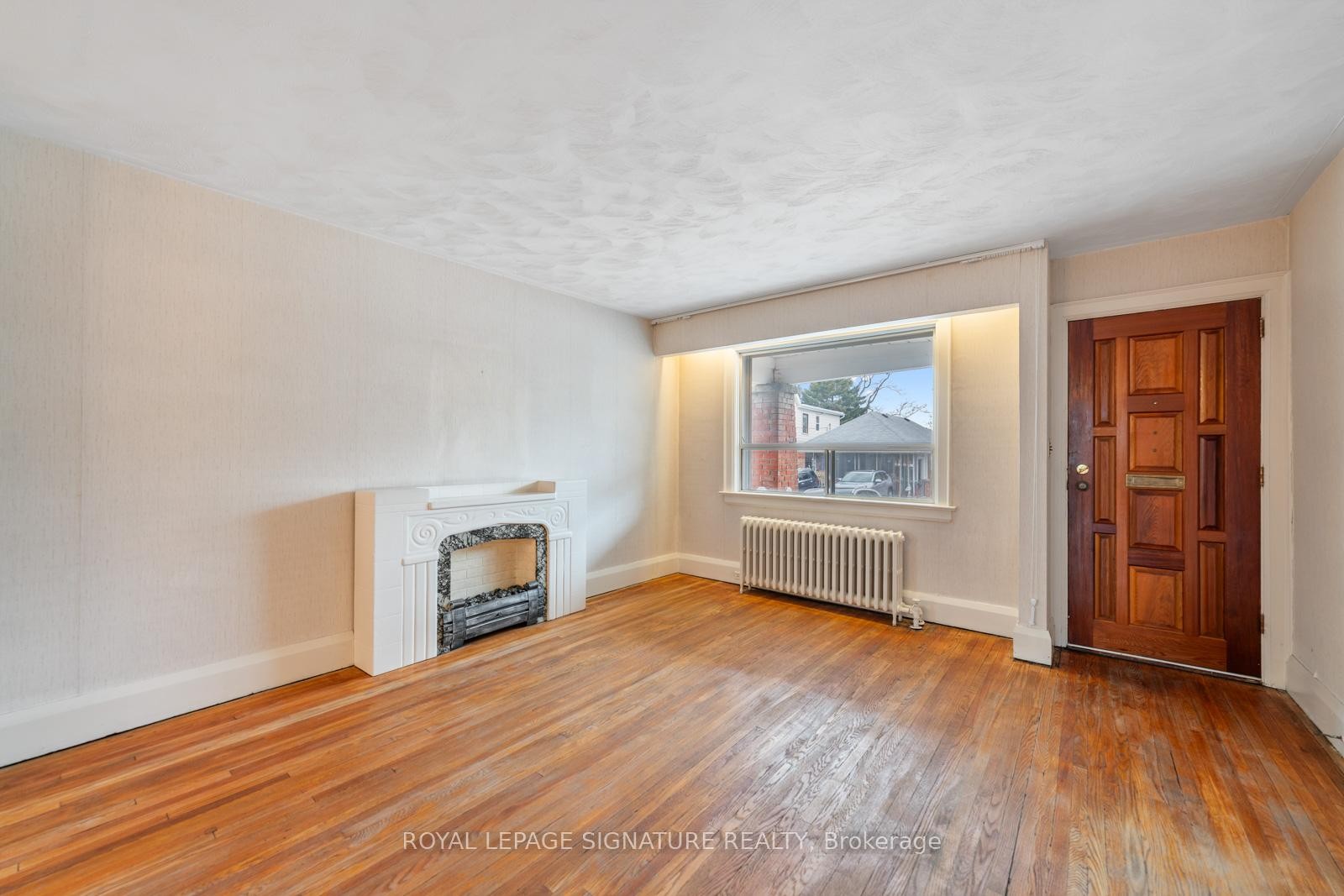 









15


Marlow

Avenue,
Toronto,




ON
M4J 3T8

