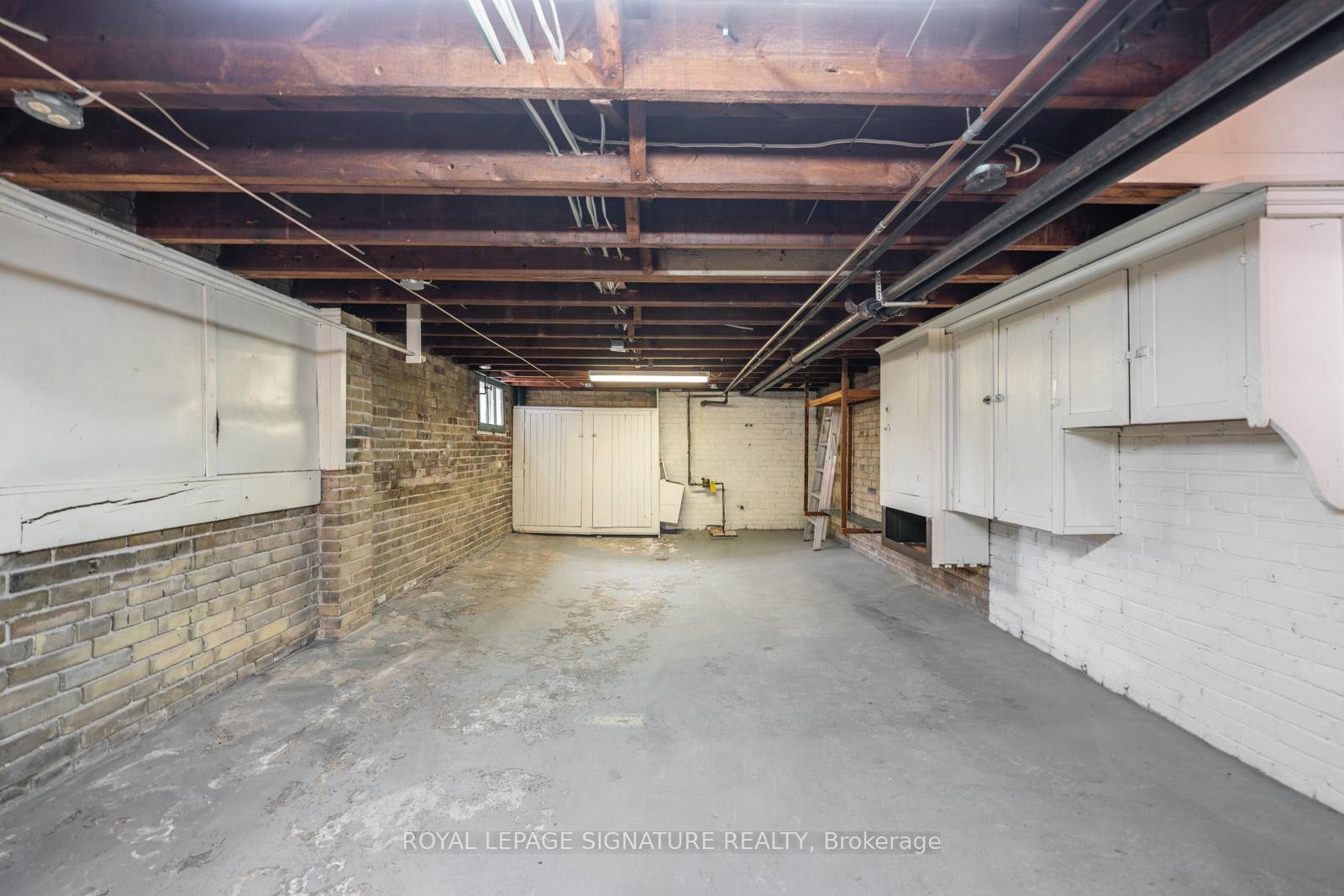 









15


Marlow

Avenue,
Toronto,




ON
M4J 3T8

