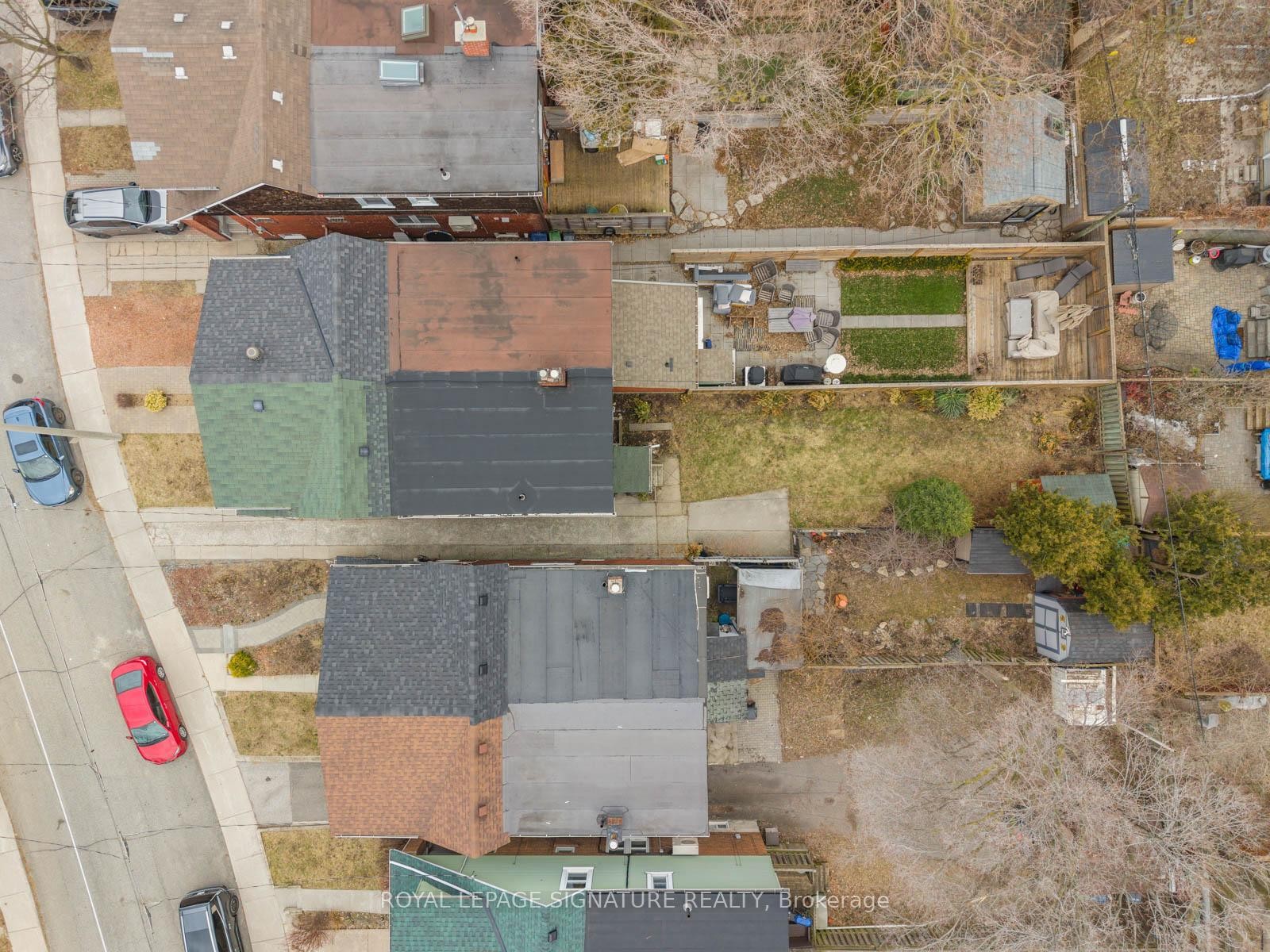 









15


Marlow

Avenue,
Toronto,




ON
M4J 3T8

