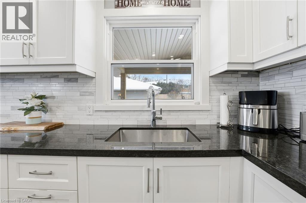 












473 MOHAWK Road W

,
Hamilton,




Ontario
L9C1X3

