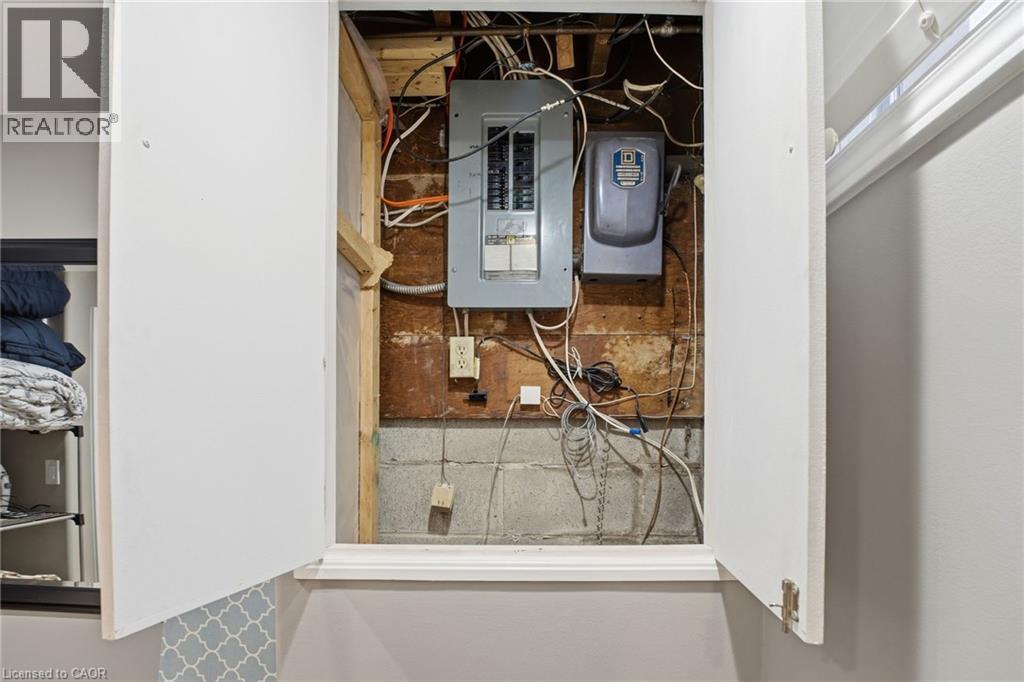 












473 MOHAWK Road W

,
Hamilton,




Ontario
L9C1X3

