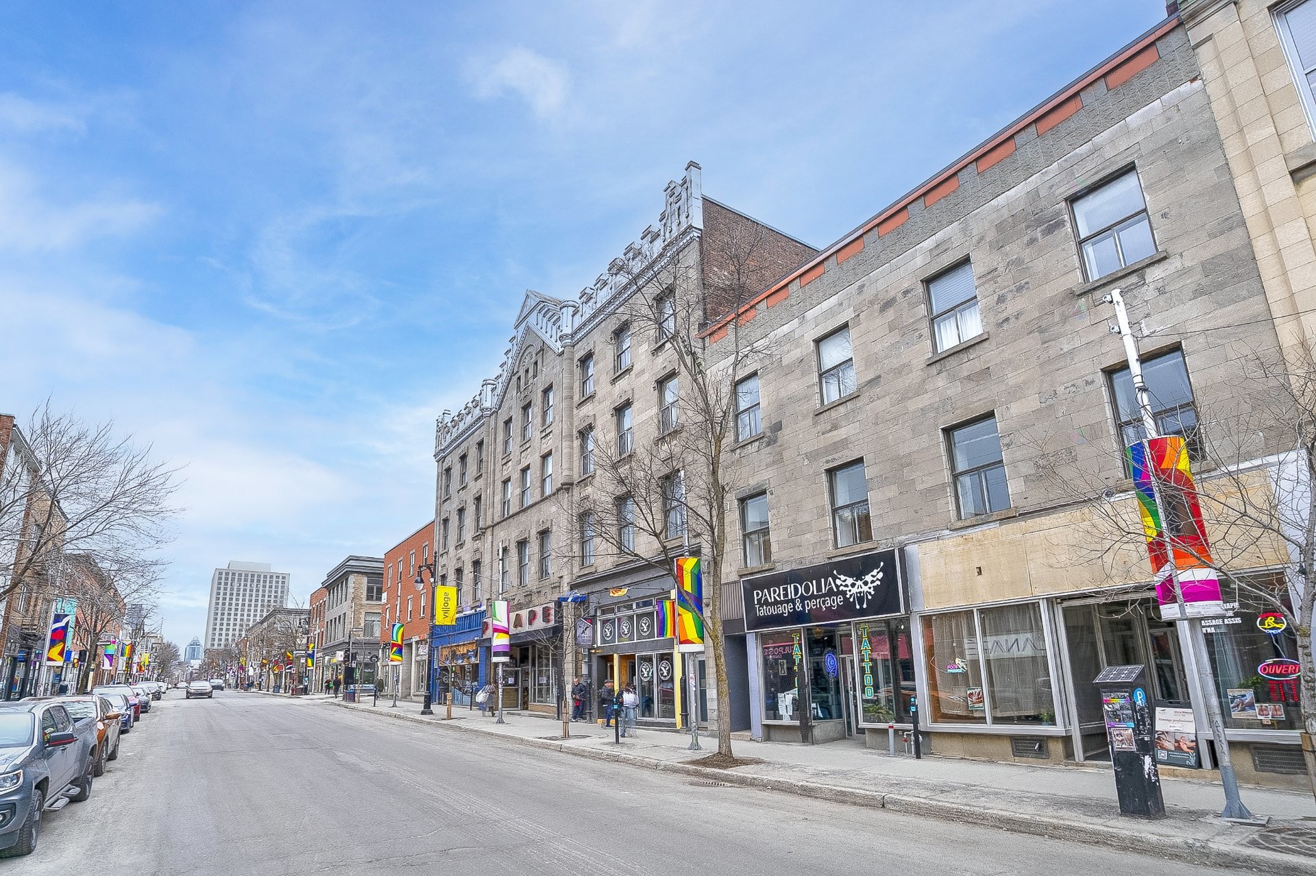 









1319


Rue Ste-Catherine E.

, 1,
Montréal (Ville-Marie),




QC
H2L2H4

