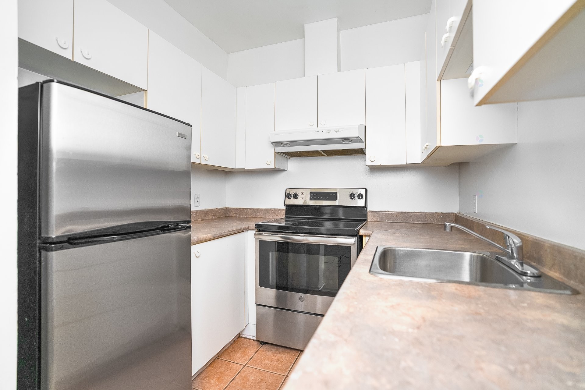 









1319


Rue Ste-Catherine E.

, 1,
Montréal (Ville-Marie),




QC
H2L2H4

