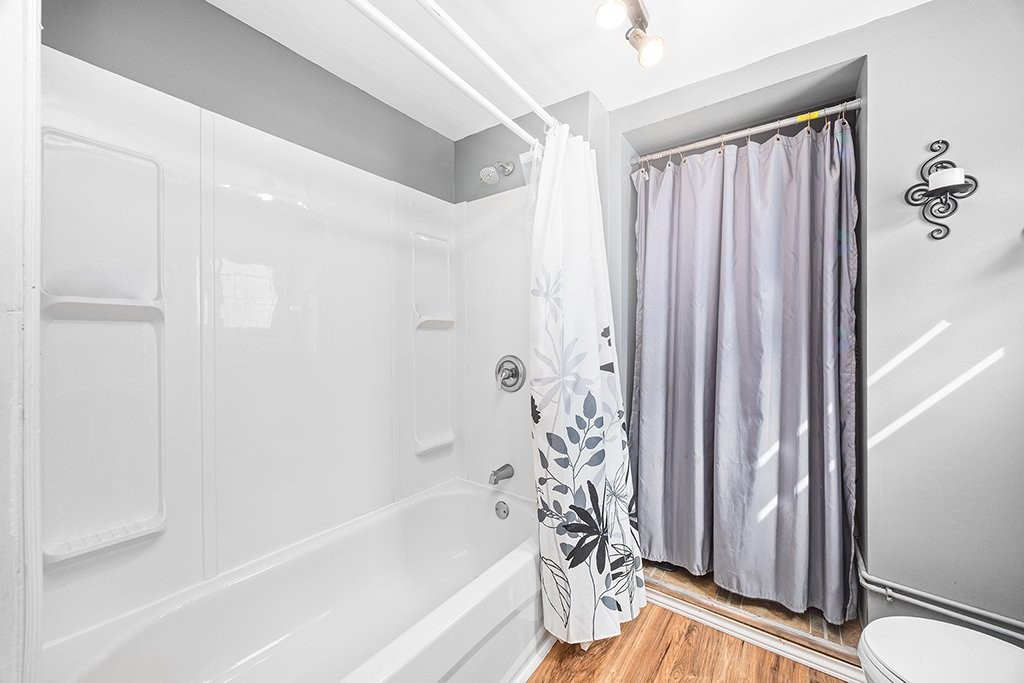 









206


Ch. de la Chute

,
Mansfield-et-Pontefract,




QC
J0X1R0

