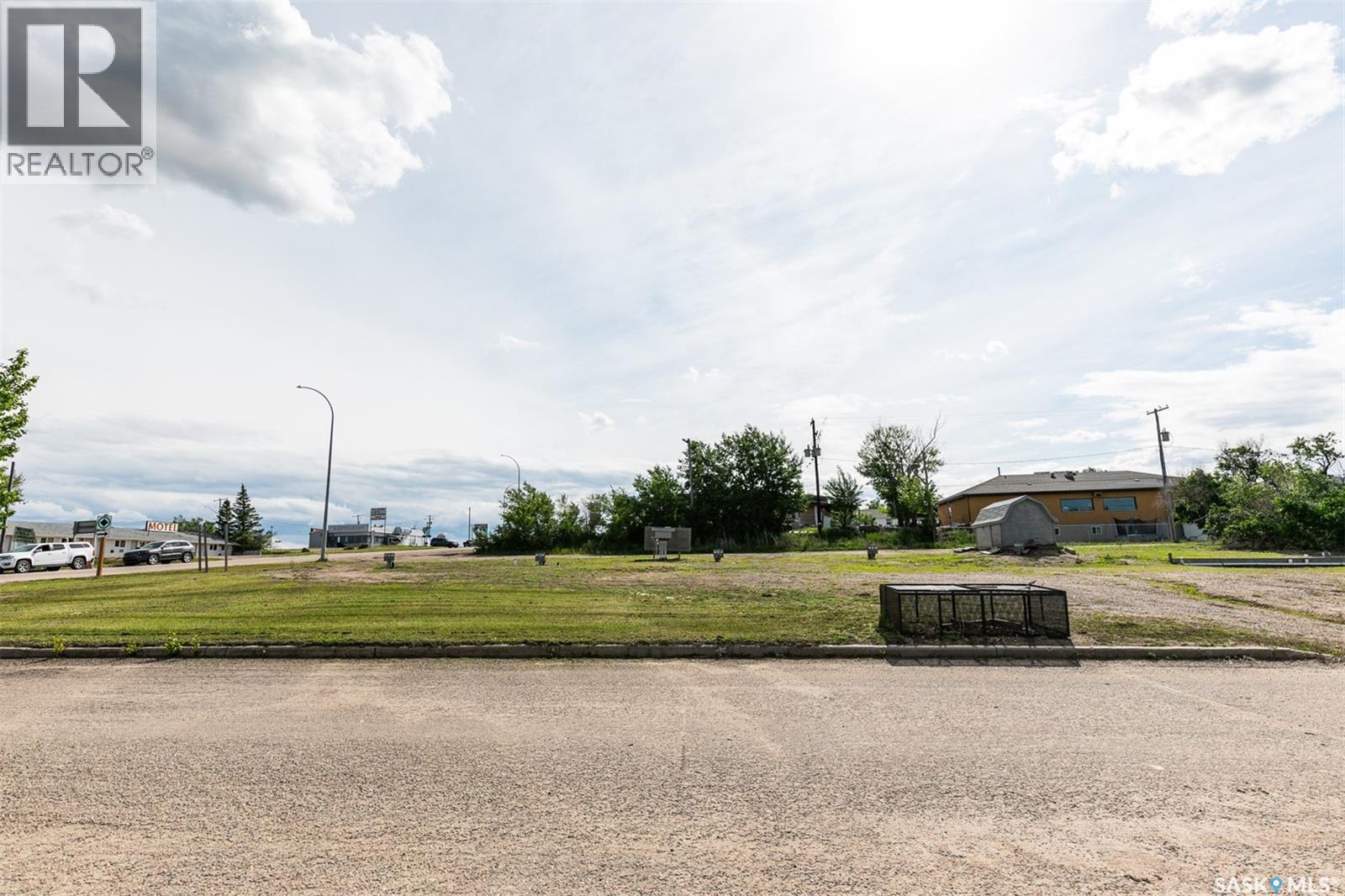 












33 & 43 Atlantic AVENUE

,
Kerrobert,







Saskatchewan
S0L1R0

