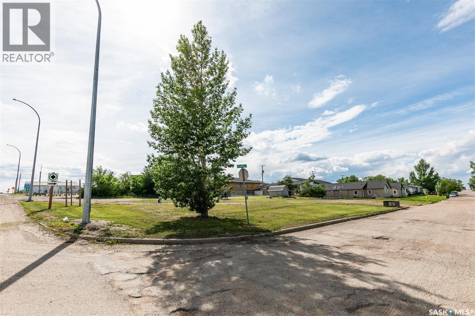 












33 & 43 Atlantic AVENUE

,
Kerrobert,







Saskatchewan
S0L1R0


