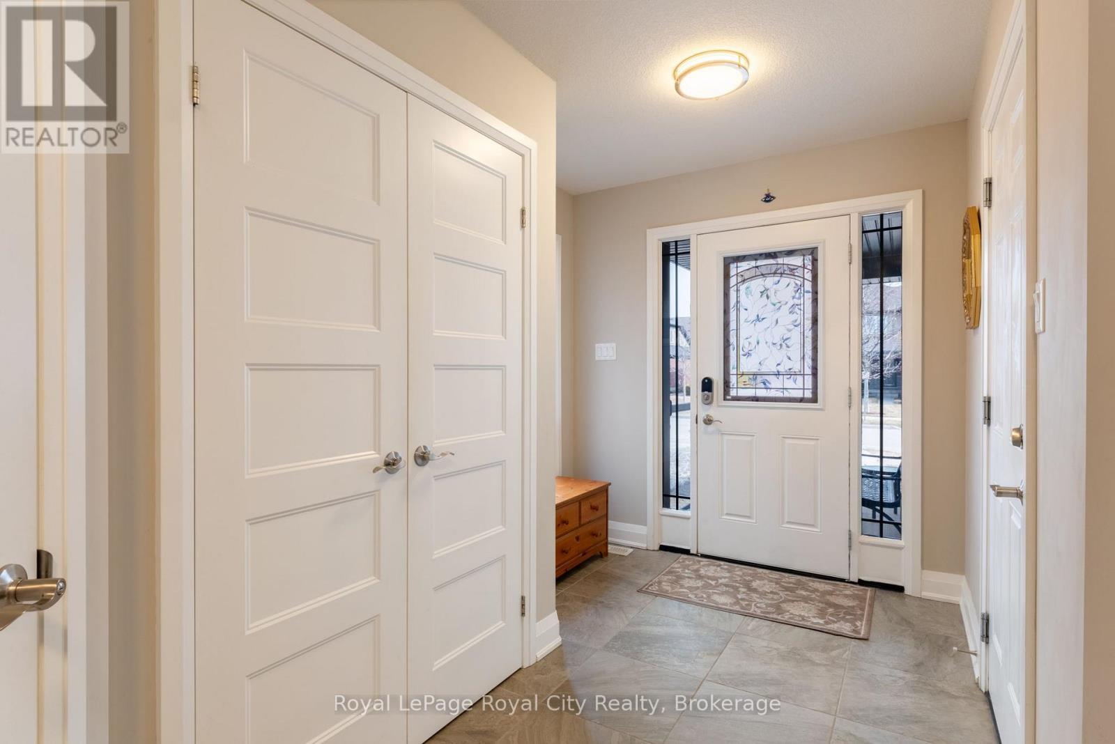 












65 ABERDEEN STREET

,
Centre Wellington (Fergus),




Ontario
N1M0C1

