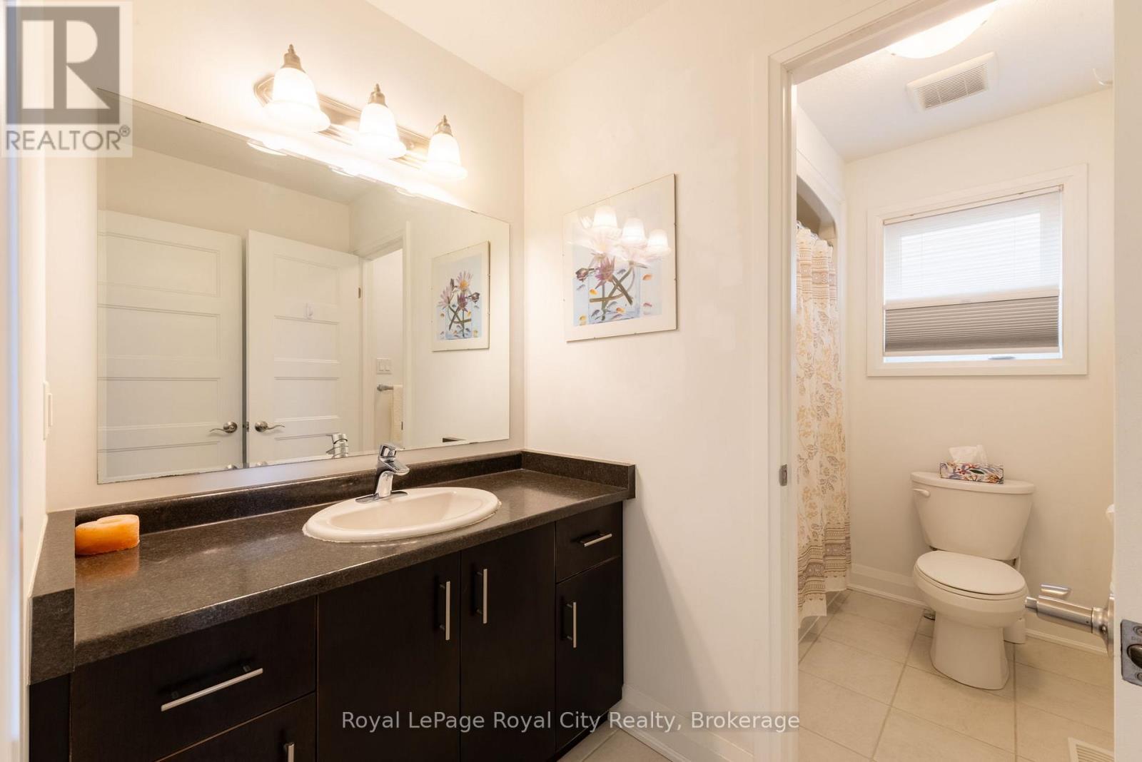 












65 ABERDEEN STREET

,
Centre Wellington (Fergus),




Ontario
N1M0C1

