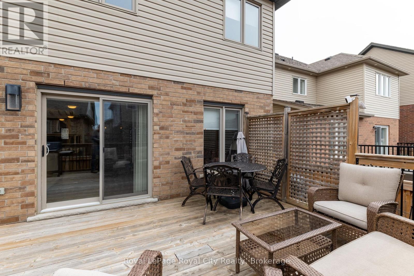 












65 ABERDEEN STREET

,
Centre Wellington (Fergus),




Ontario
N1M0C1

