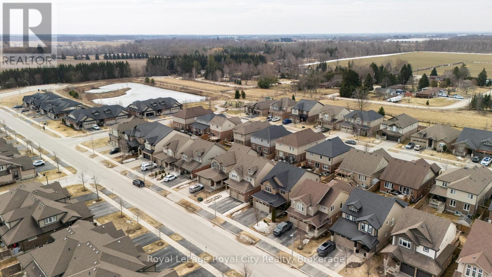 












65 ABERDEEN STREET

,
Centre Wellington (Fergus),




Ontario
N1M0C1

