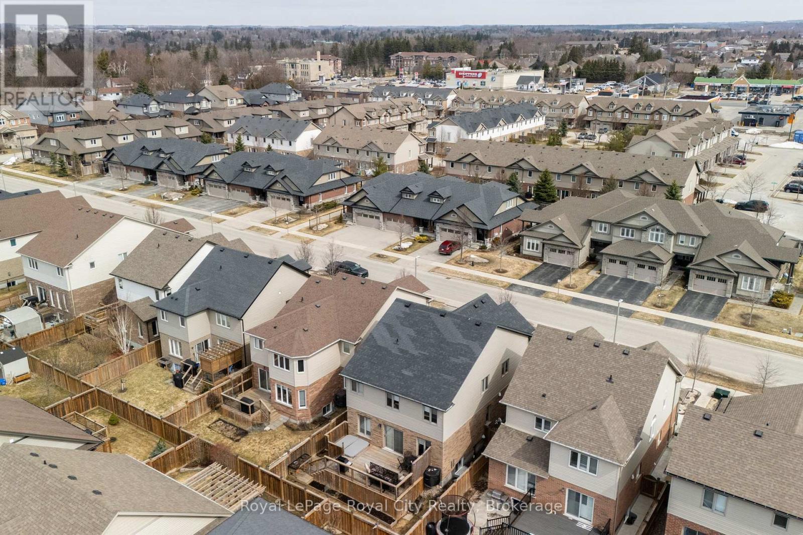 












65 ABERDEEN STREET

,
Centre Wellington (Fergus),




Ontario
N1M0C1

