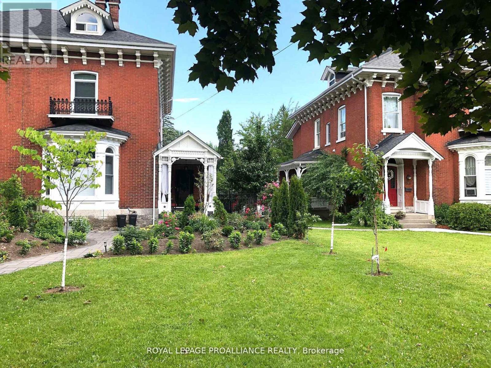 












219 CHARLES STREET

,
Belleville (Belleville Ward),




Ontario
K8N3M3

