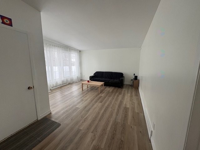 









7470


Rue Marisa

,
Brossard,




QC
J4Y1J5

