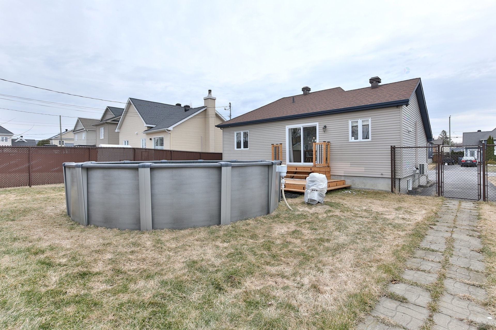 









291


Rue Vivaldi

,
Saint-Jean-sur-Richelieu,




QC
J3B0A4

