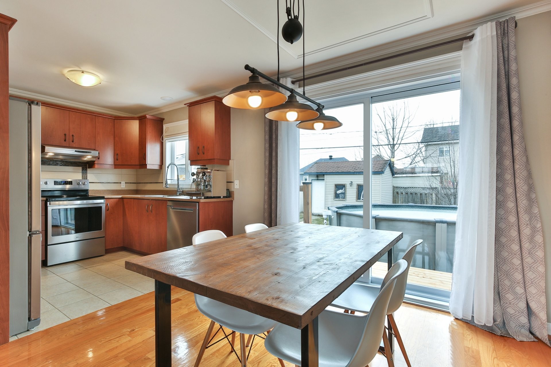 









291


Rue Vivaldi

,
Saint-Jean-sur-Richelieu,




QC
J3B0A4

