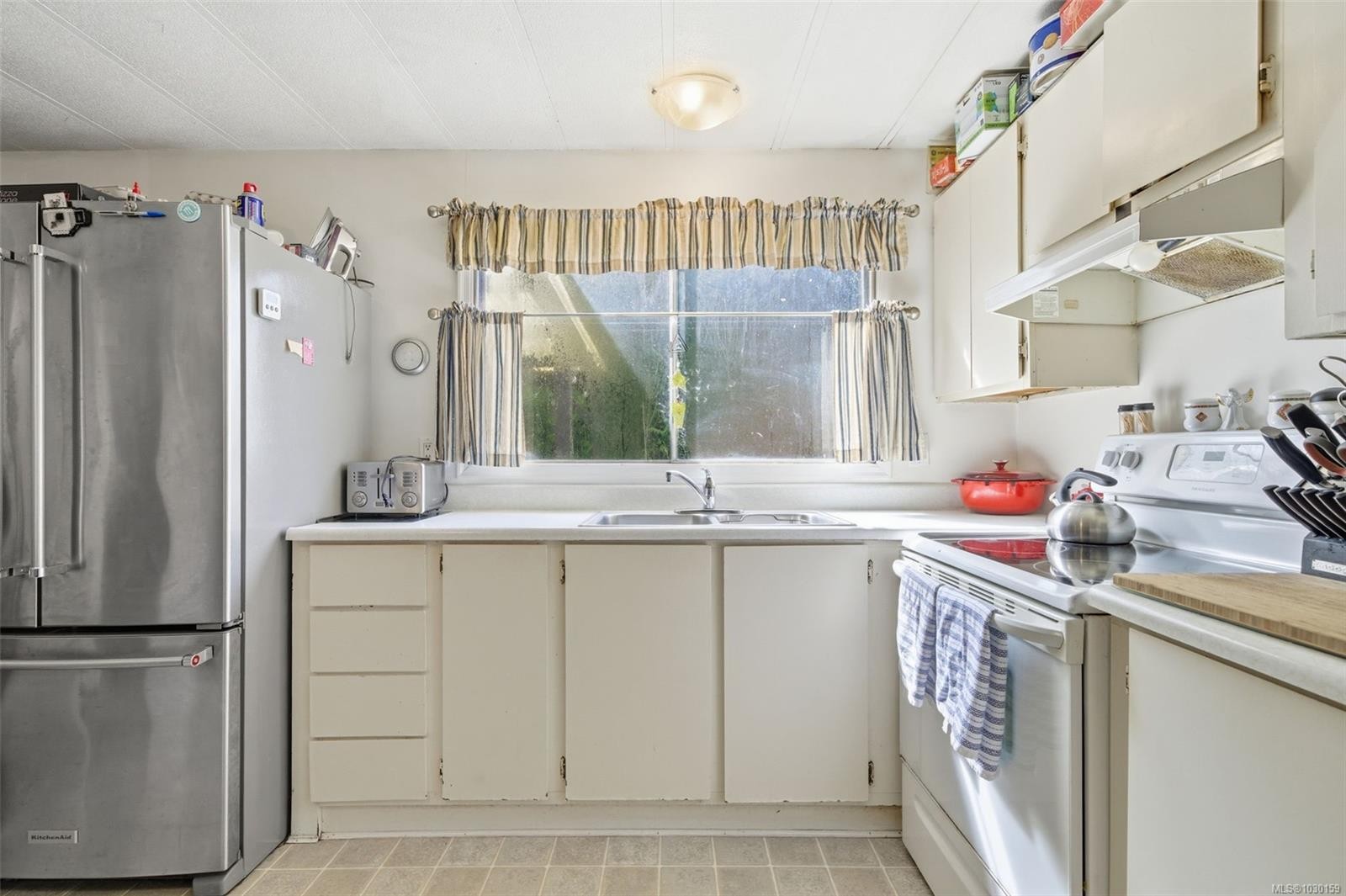









2615


Otter Point

Rd, 11,
Sooke,




BC
V9Z 9J2

