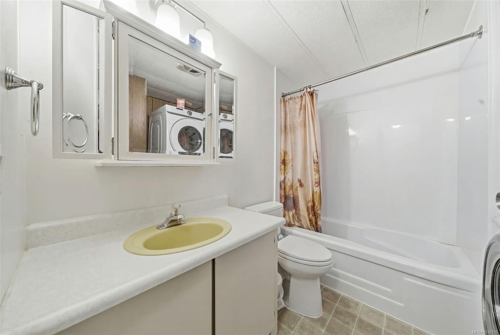 









2615


Otter Point

Rd, 11,
Sooke,




BC
V9Z 9J2

