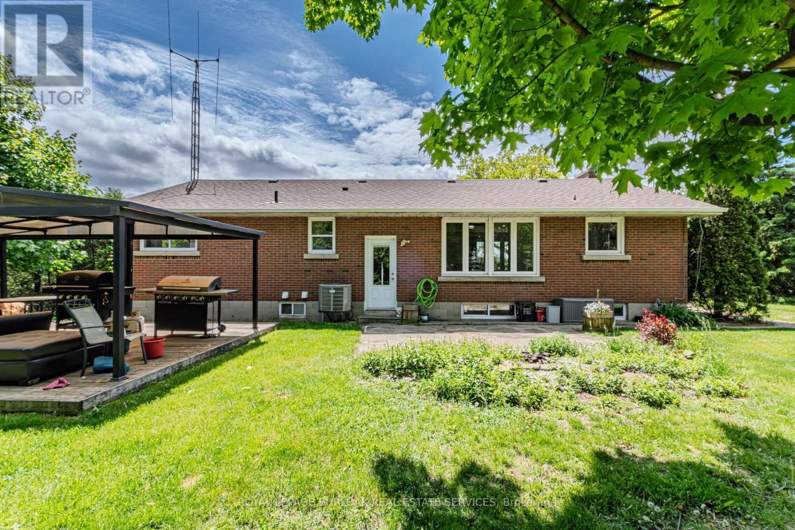 












2364 WINDHAM WEST QUARTERLINE ROAD W

,
Norfolk,




Ontario
N3Y4J9

