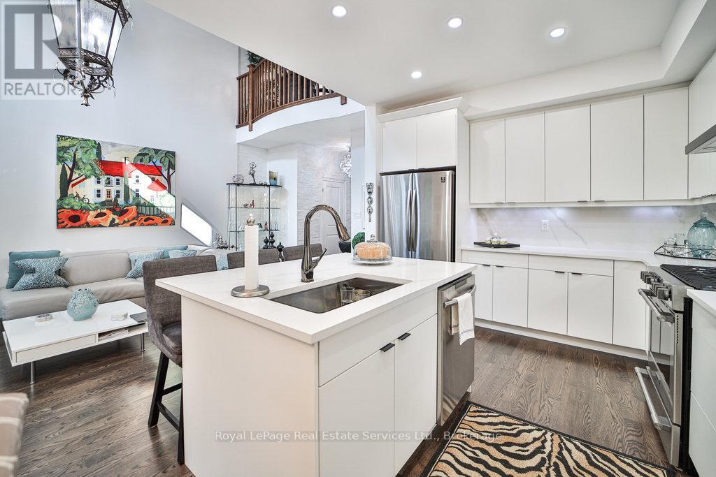 












13 SANDY COAST CRESCENT

,
Wasaga Beach,




Ontario
L9Z0G1

