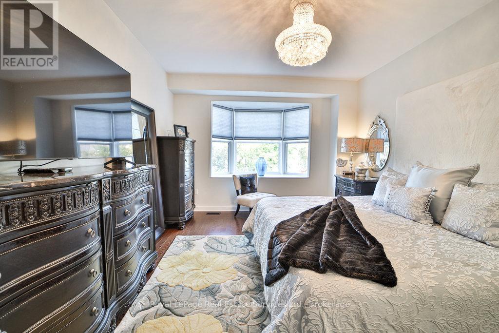 












13 SANDY COAST CRESCENT

,
Wasaga Beach,




Ontario
L9Z0G1

