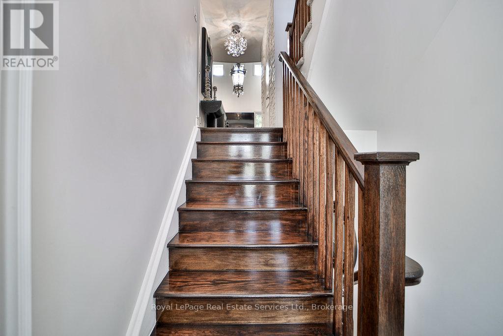 












13 SANDY COAST CRESCENT

,
Wasaga Beach,




Ontario
L9Z0G1

