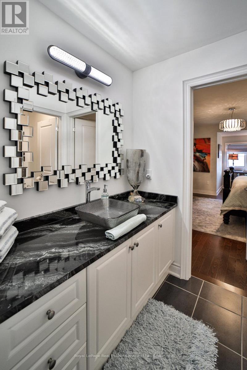 












13 SANDY COAST CRESCENT

,
Wasaga Beach,




Ontario
L9Z0G1

