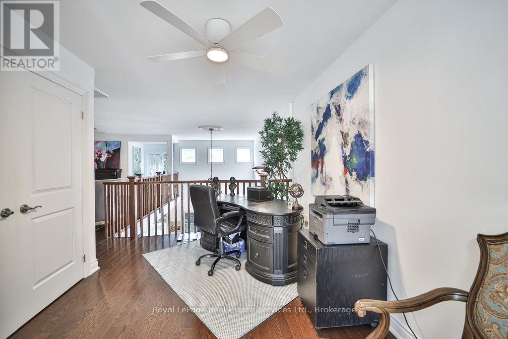 












13 SANDY COAST CRESCENT

,
Wasaga Beach,




Ontario
L9Z0G1

