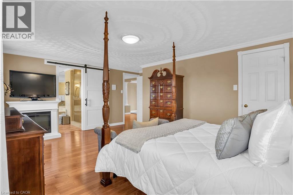 












228 MICHENER Crescent

,
Kitchener,




Ontario
N2A3V7

