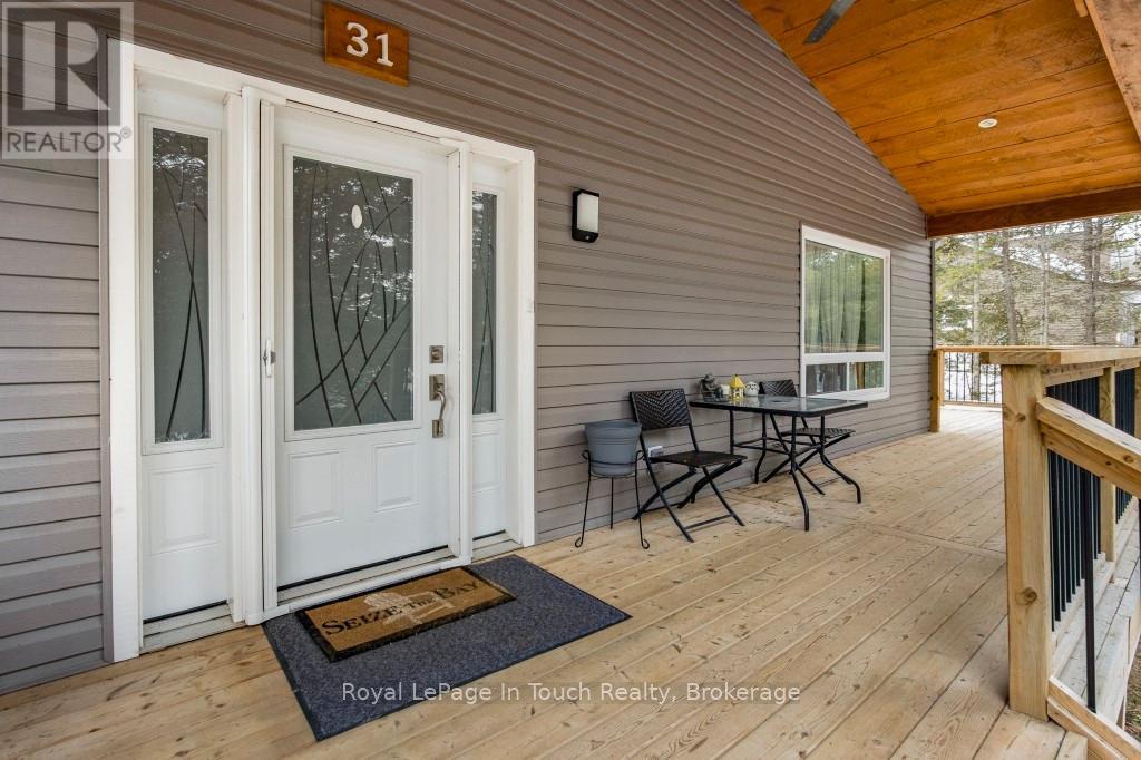 












31 EARLDOM BOULEVARD

,
Tay (Port McNicoll),




Ontario
L0K1R0


