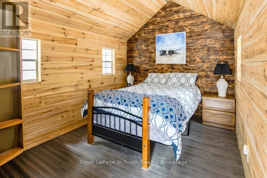 












31 EARLDOM BOULEVARD

,
Tay (Port McNicoll),




Ontario
L0K1R0

