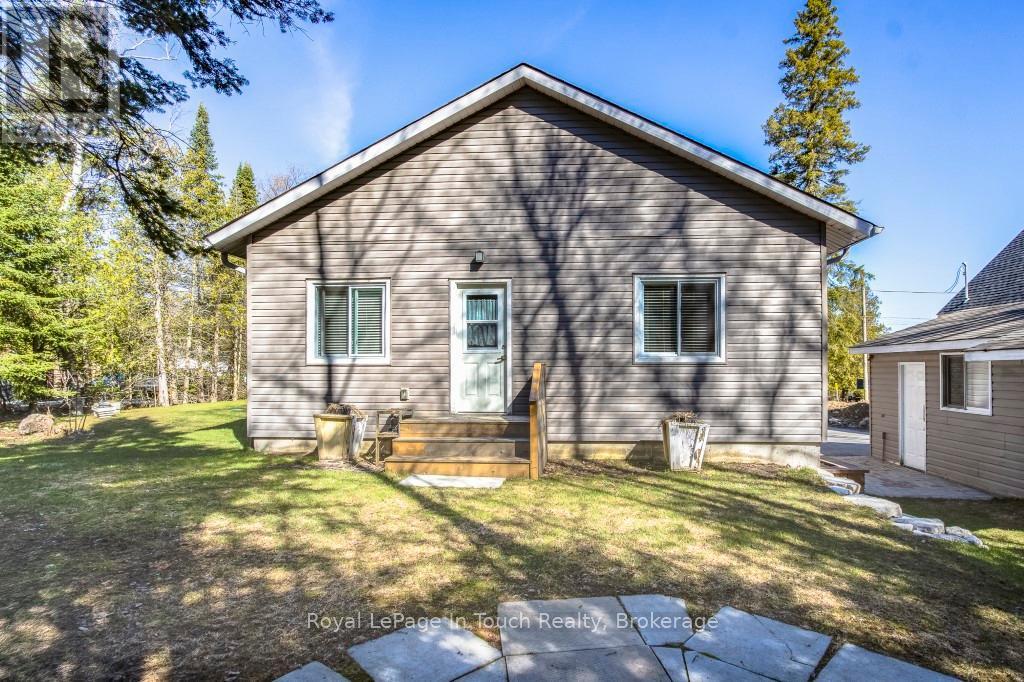 












31 EARLDOM BOULEVARD

,
Tay (Port McNicoll),




Ontario
L0K1R0

