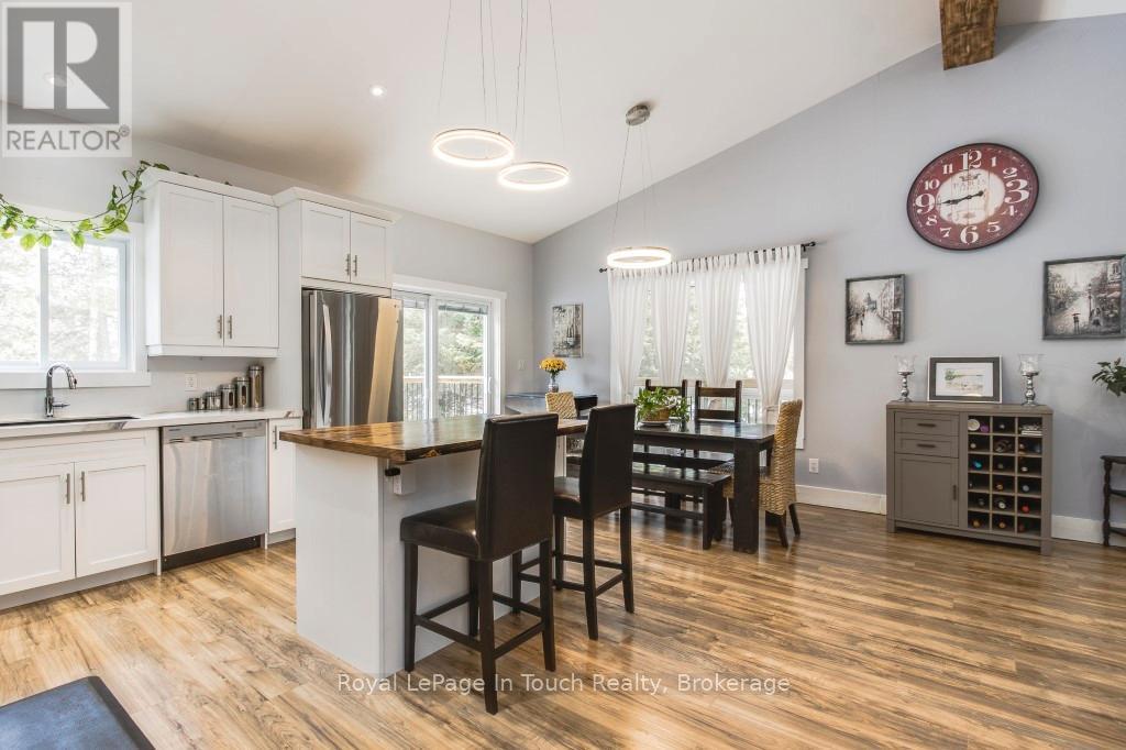 












31 EARLDOM BOULEVARD

,
Tay (Port McNicoll),




Ontario
L0K1R0

