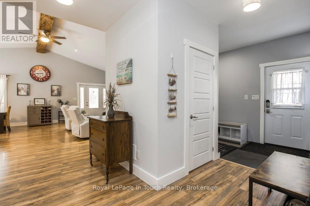 












31 EARLDOM BOULEVARD

,
Tay (Port McNicoll),




Ontario
L0K1R0

