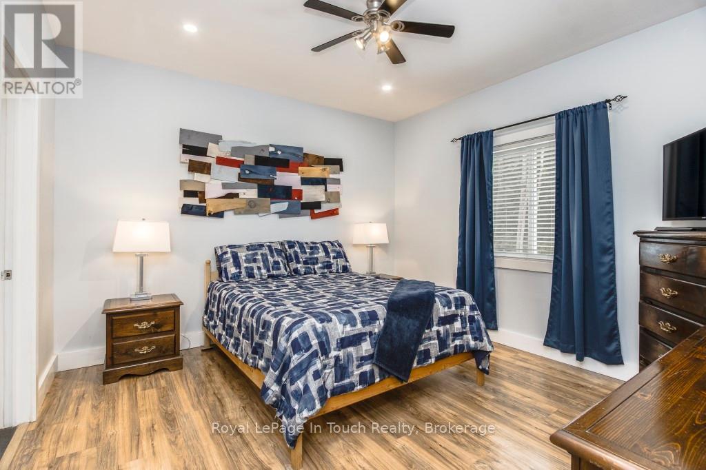 












31 EARLDOM BOULEVARD

,
Tay (Port McNicoll),




Ontario
L0K1R0

