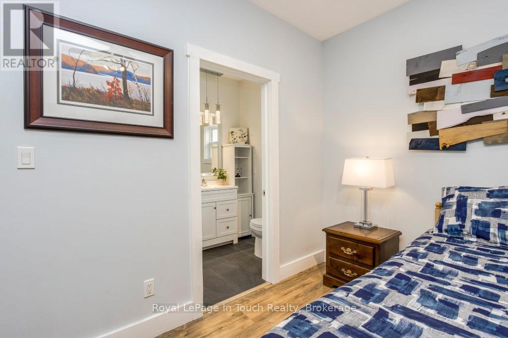 












31 EARLDOM BOULEVARD

,
Tay (Port McNicoll),




Ontario
L0K1R0

