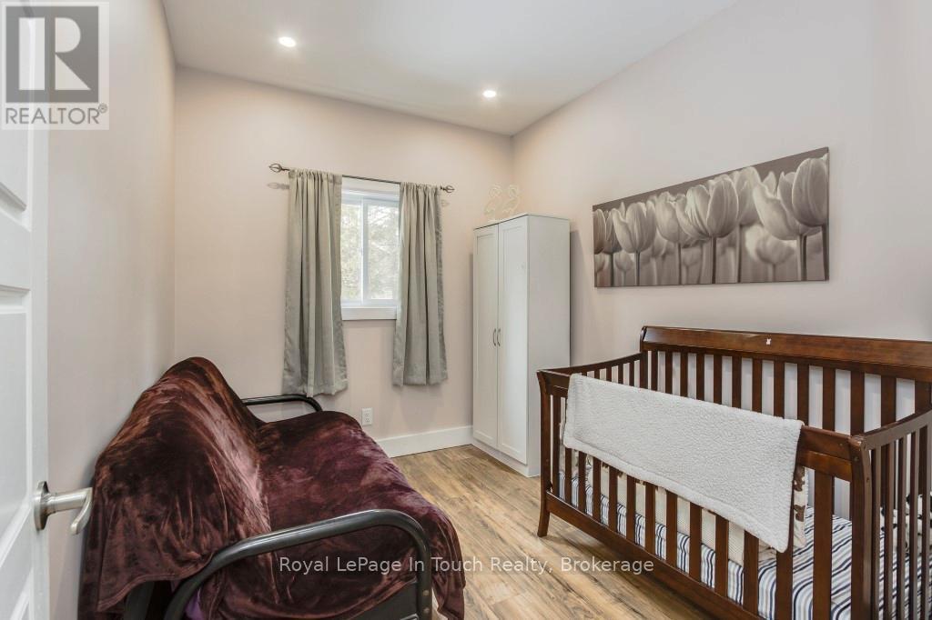 












31 EARLDOM BOULEVARD

,
Tay (Port McNicoll),




Ontario
L0K1R0

