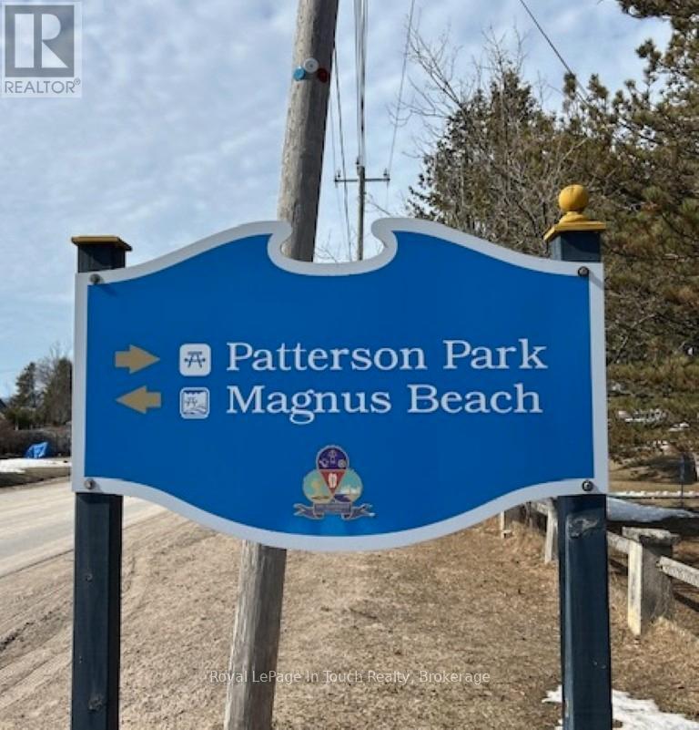 












31 EARLDOM BOULEVARD

,
Tay (Port McNicoll),




Ontario
L0K1R0

