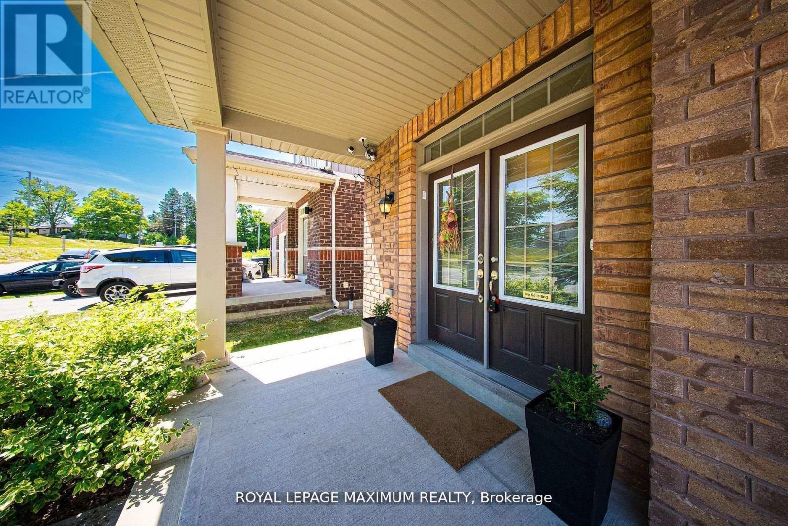 












80 CAUTHERS CRESCENT

,
New Tecumseth,




Ontario
L9R0L2

