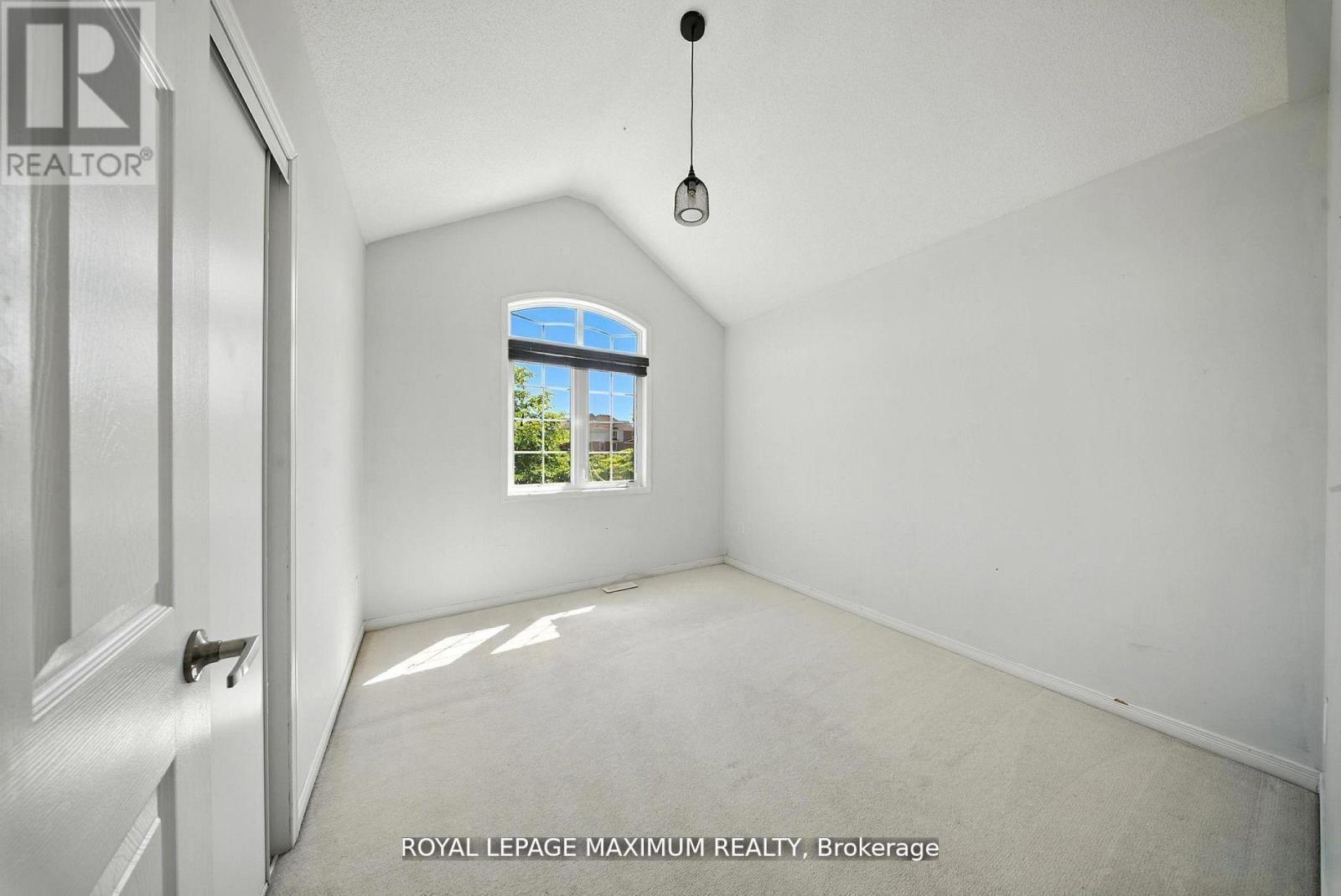 












80 CAUTHERS CRESCENT

,
New Tecumseth,




Ontario
L9R0L2

