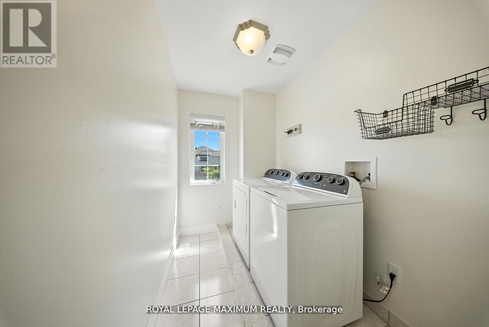 












80 CAUTHERS CRESCENT

,
New Tecumseth,




Ontario
L9R0L2

