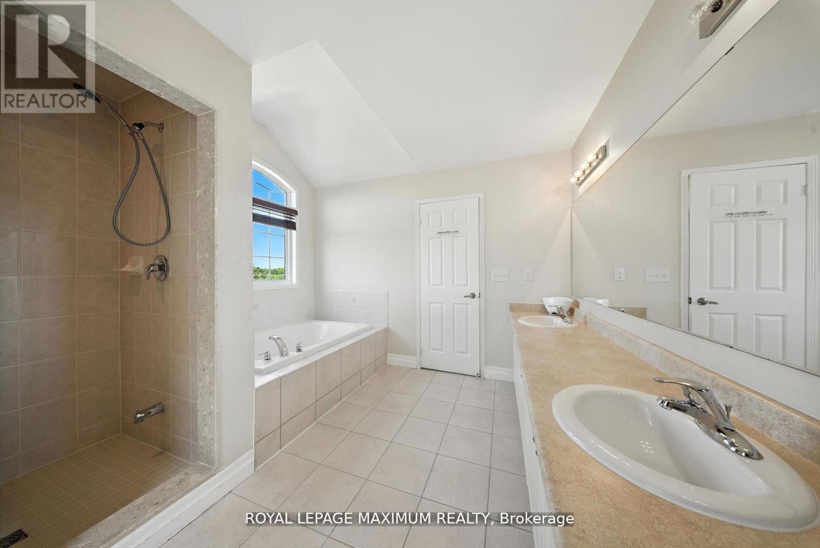 












80 CAUTHERS CRESCENT

,
New Tecumseth,




Ontario
L9R0L2


