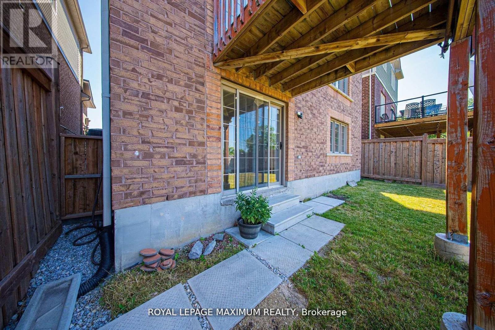 












80 CAUTHERS CRESCENT

,
New Tecumseth,




Ontario
L9R0L2

