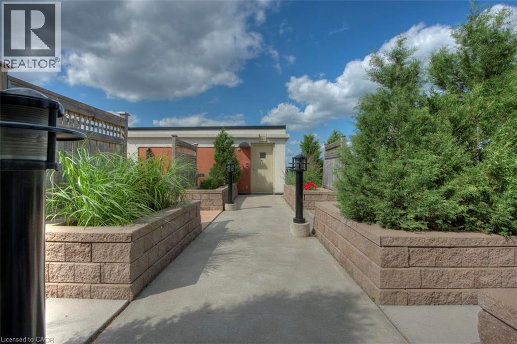 












404 KING Street W Unit# 526

,
Kitchener,




Ontario
N2G4Z9

