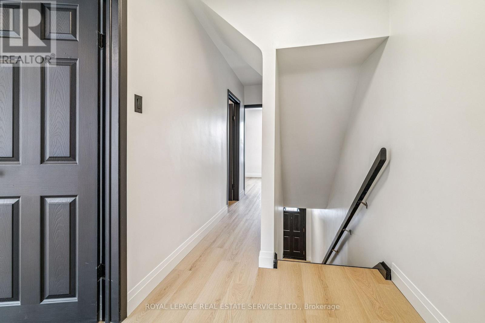 












83 BARNESDALE AVENUE N

,
Hamilton,




Ontario
L8L6S2

