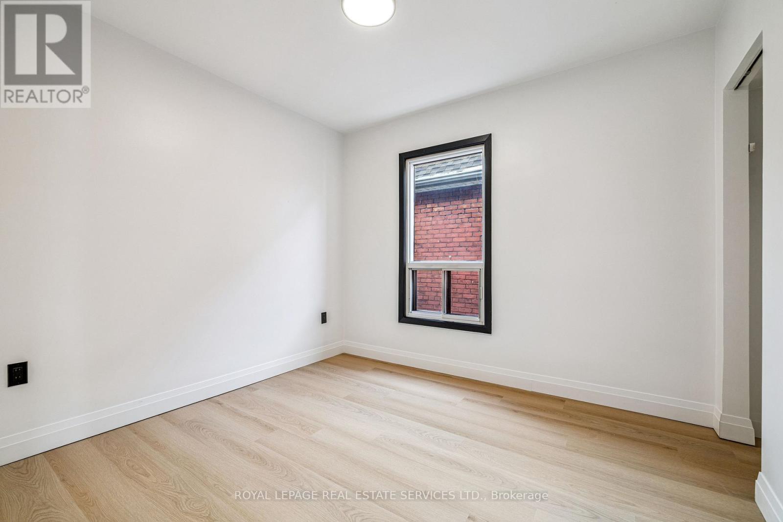 












83 BARNESDALE AVENUE N

,
Hamilton,




Ontario
L8L6S2

