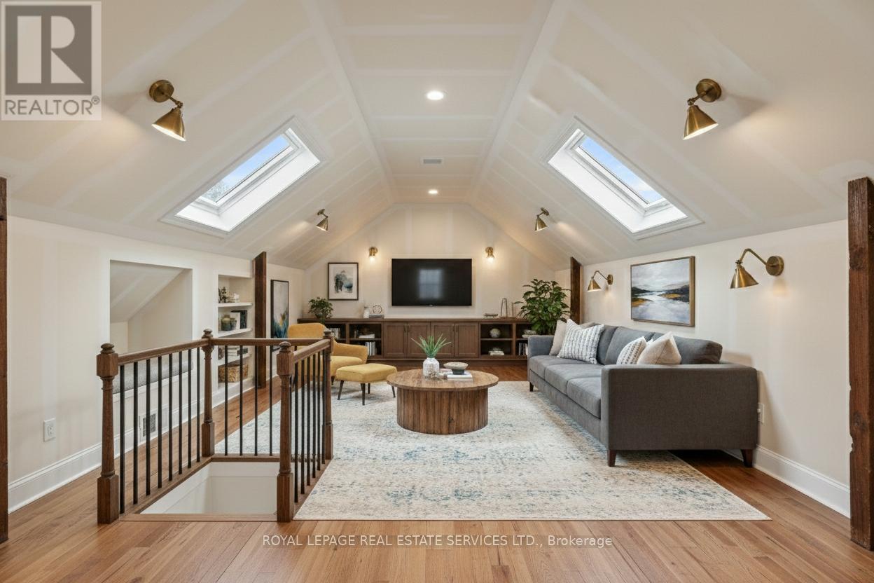 












83 BARNESDALE AVENUE N

,
Hamilton,




Ontario
L8L6S2

