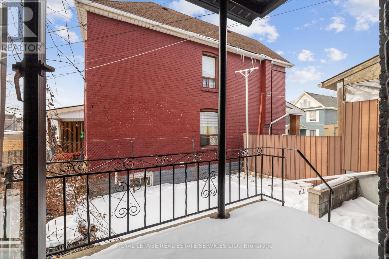 












83 BARNESDALE AVENUE N

,
Hamilton,




Ontario
L8L6S2

